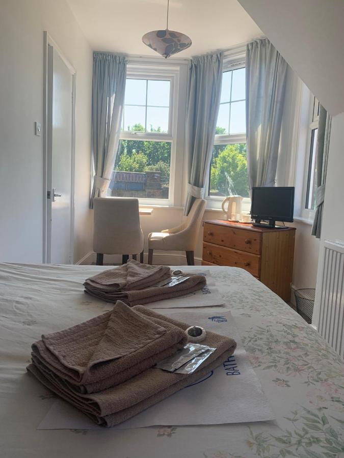 Park Inn Hotel Folkestone Bagian luar foto