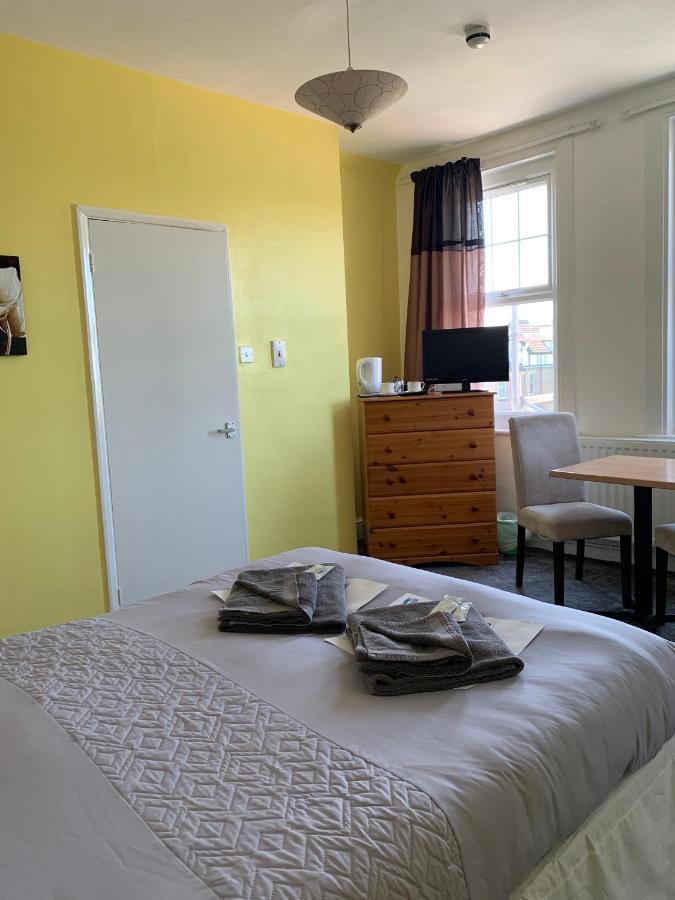 Park Inn Hotel Folkestone Bagian luar foto