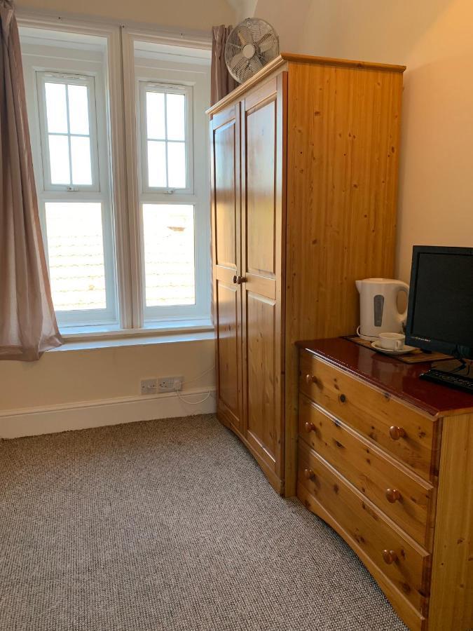 Park Inn Hotel Folkestone Bagian luar foto