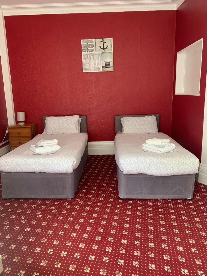 Park Inn Hotel Folkestone Bagian luar foto