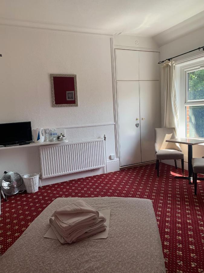 Park Inn Hotel Folkestone Bagian luar foto