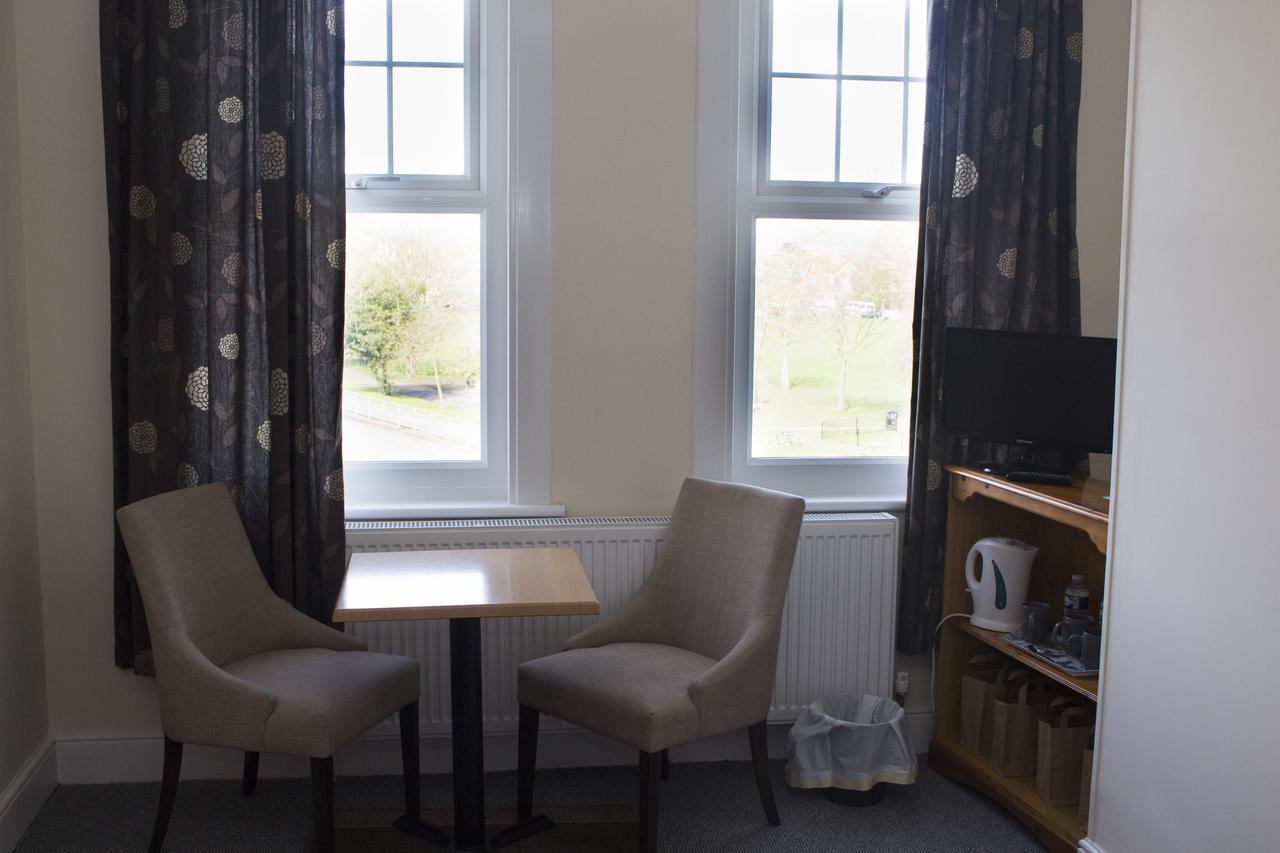Park Inn Hotel Folkestone Bagian luar foto